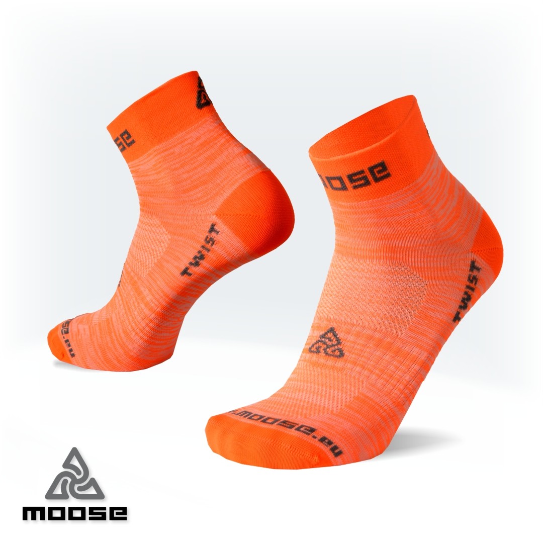Levně TWIST barevné funkční ponožky Moose Oranžová L 1 pár