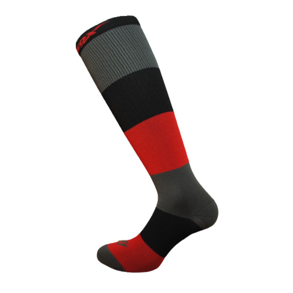 Levně X-TRIPLE barevné kompresní podkolenky COMPRESSOX Černá / Šedá / Červená 43-46 1 pár