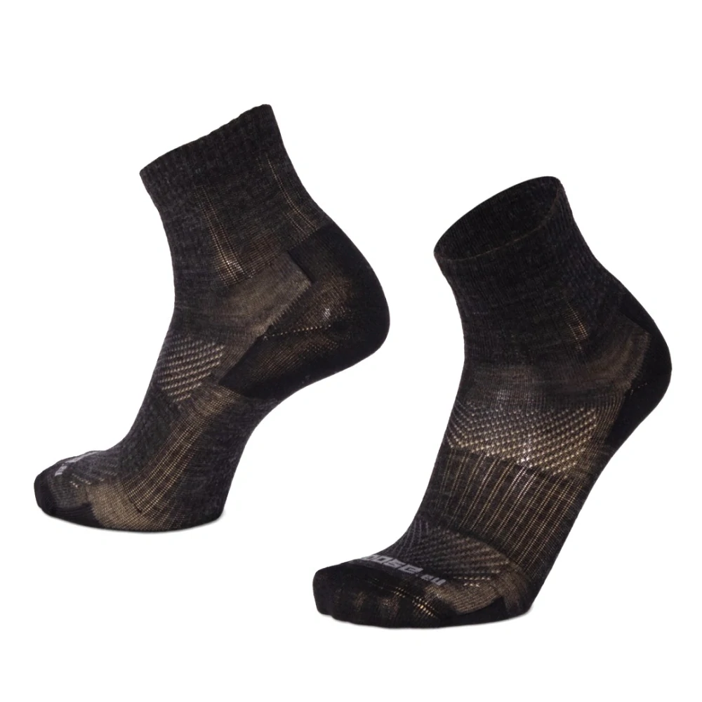 ORLIK ONE jednobarevné kotníkové merino ponožky Moose