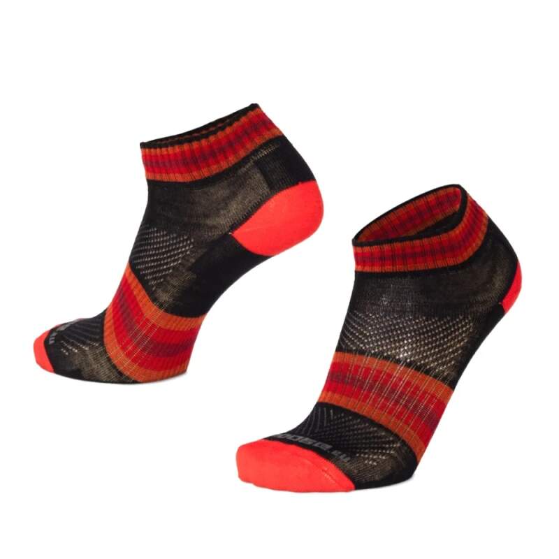 Levně LUZY DASH nízké pruhované merino ponožky Moose červená 1 pár M