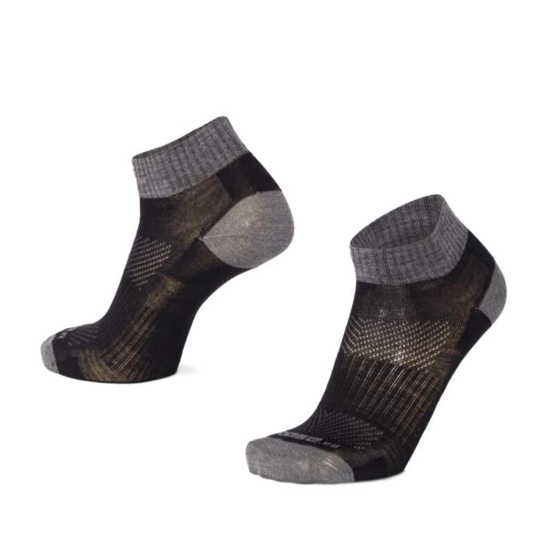 Levně LUZY UNI nízké jednobarevné merino ponožky Moose černá 1 pár M